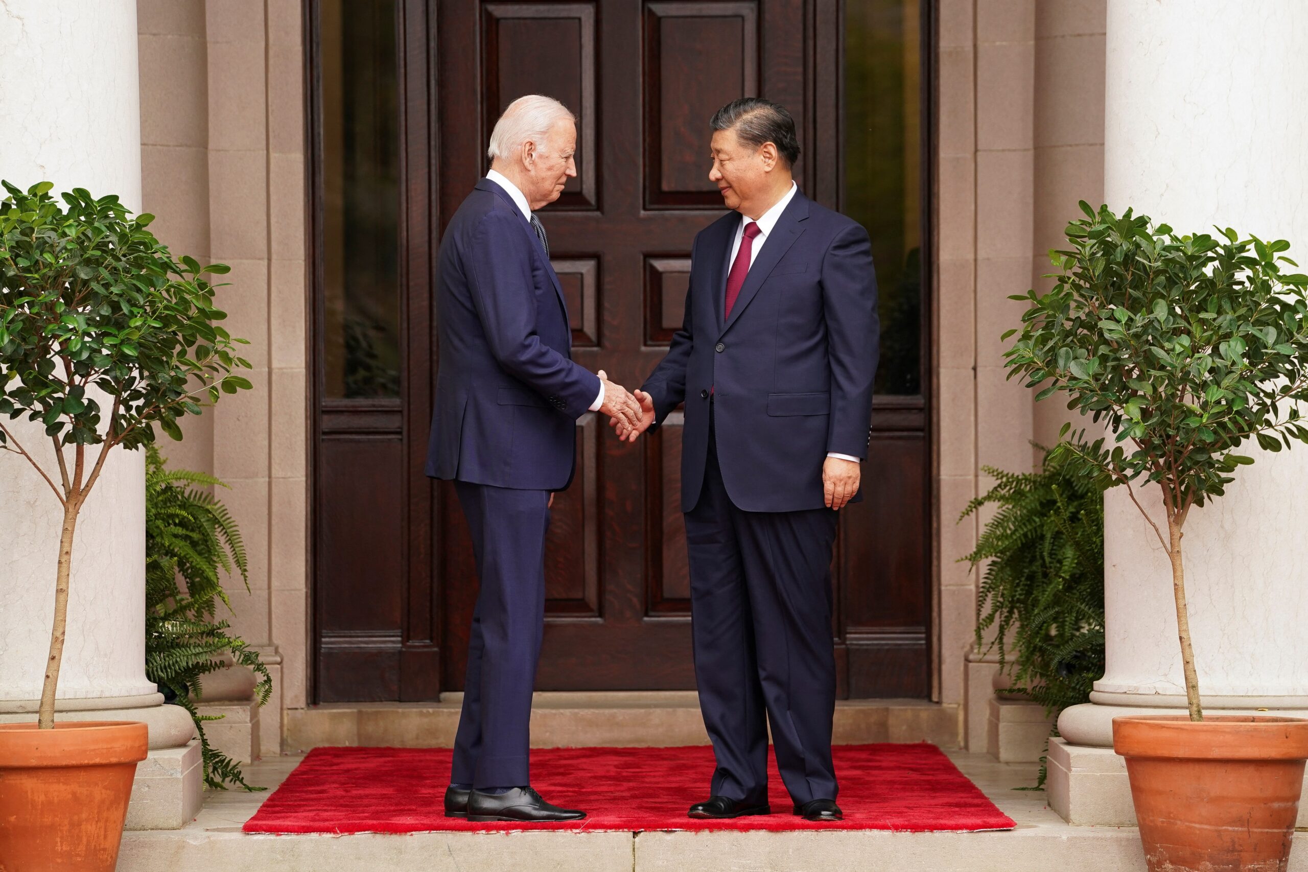 Antes do G20, Biden e Xi Jinping fazem último encontro oficial